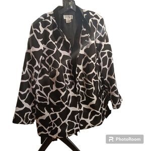 NWT Vintage 2 Pc. Black & White Animal Print Skirt Suit Set 24W